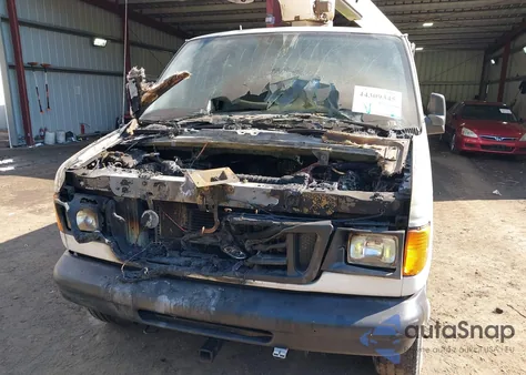 2005 Ford Econoline Commercial/Recreational from USA, damaged, VIN 1FTSE34L85HB28060